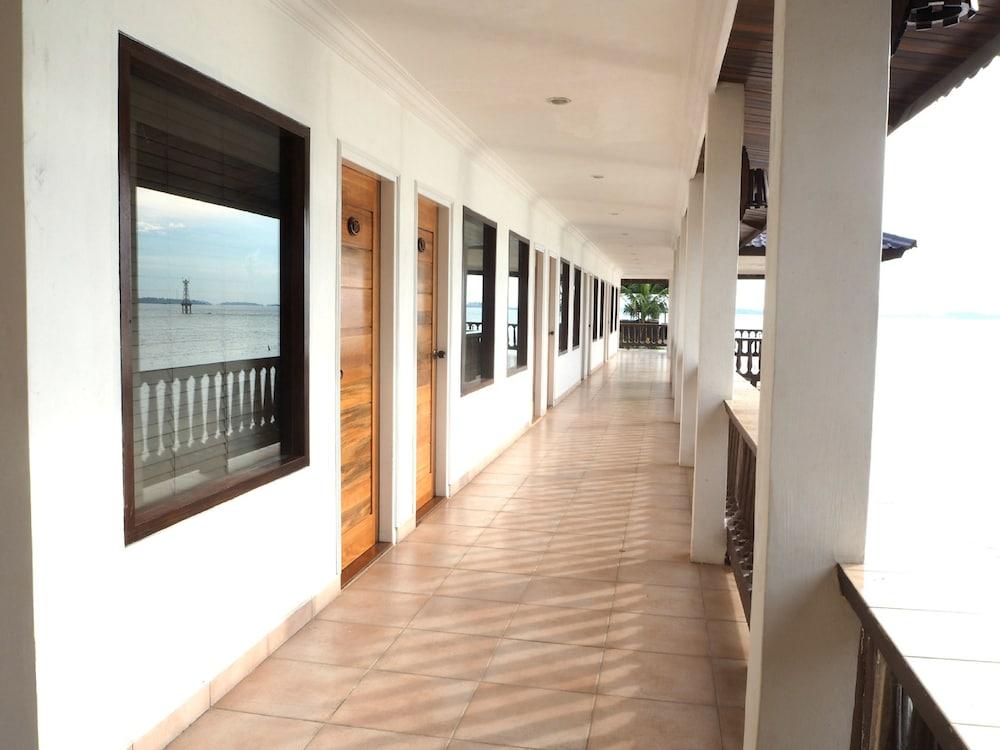 Ktm Resort Batam Sekupang Buitenkant foto