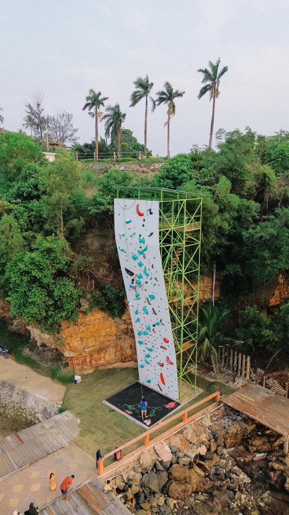 Ktm Resort Batam Sekupang Buitenkant foto